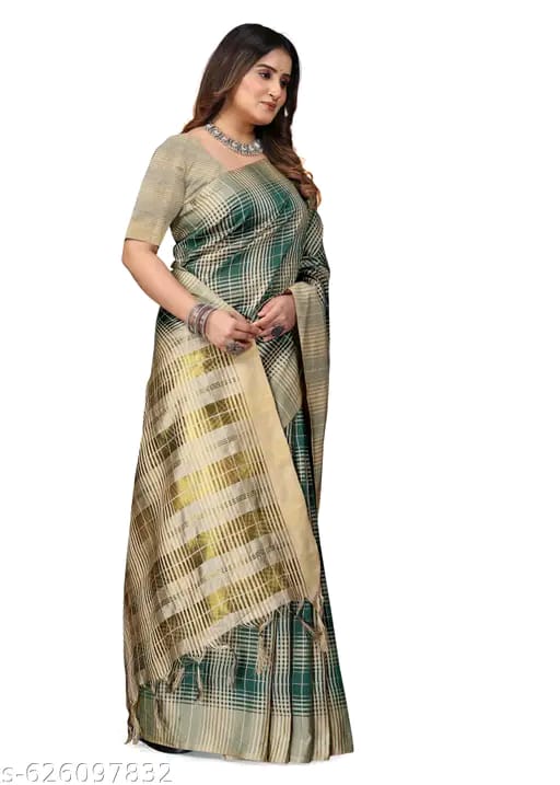 SM Women Cotton Blend Checked Saree with Solid Blouse