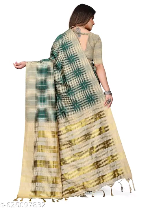 SM Women Cotton Blend Checked Saree with Solid Blouse