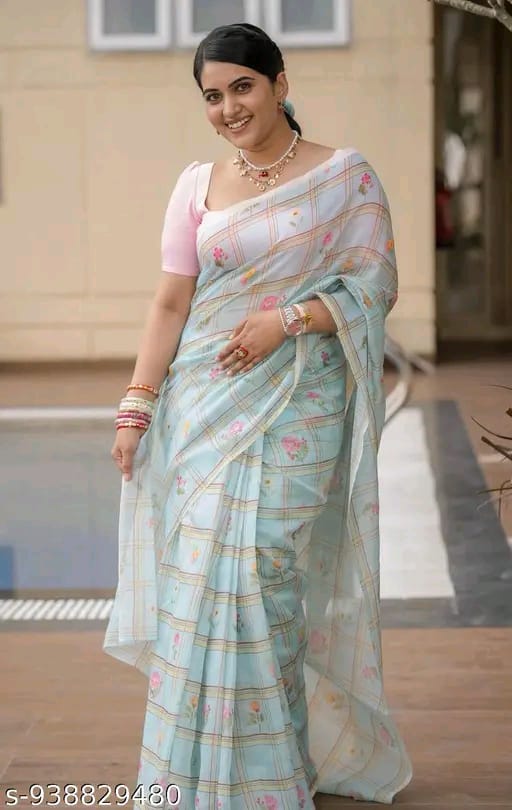 SM Women Linen Woven Design Saree