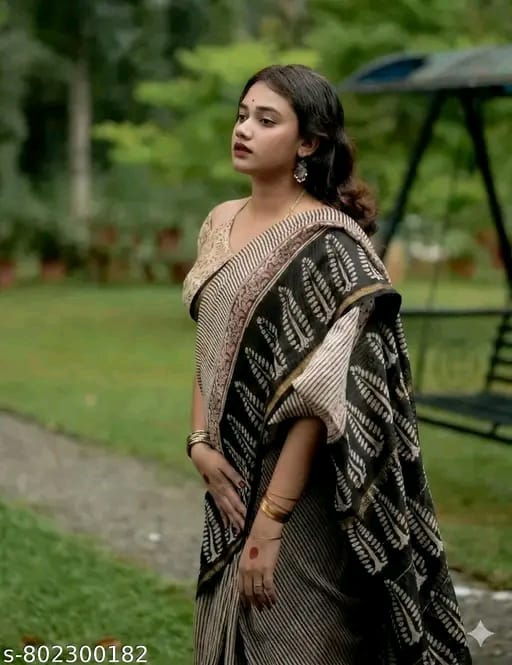 SM Women Cotton Linen Embellished Saree