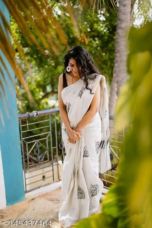 SM Women Tissue Embroidered Saree