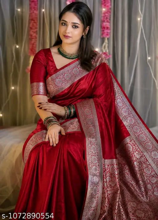 SM Women Silk Blend Solid Saree