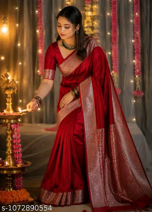 SM Women Silk Blend Solid Saree