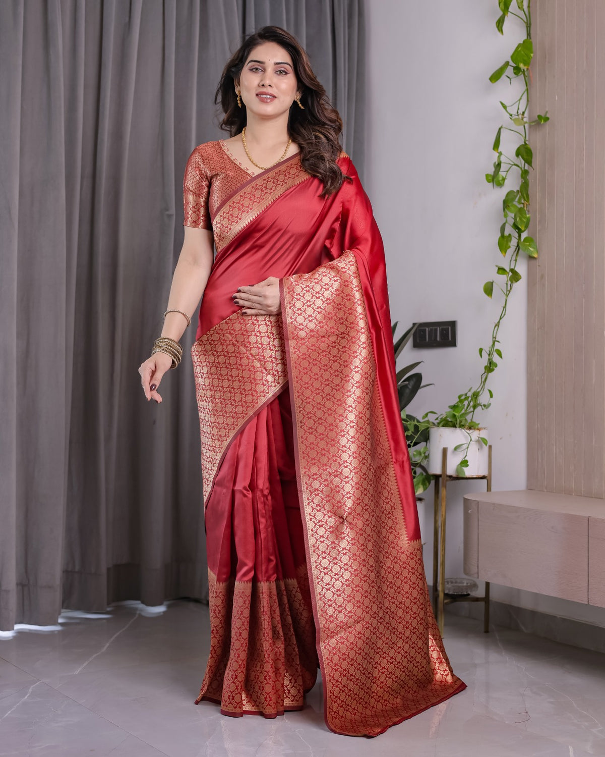 SM Pure Banarasi Silk Saree with Elegant Zari Weaving