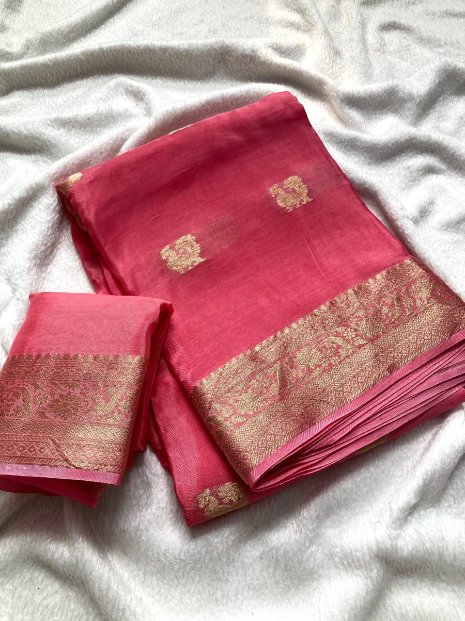 SM Pure Viscose Mysore Silk Crepe Saree with Jacquard Peacock Design