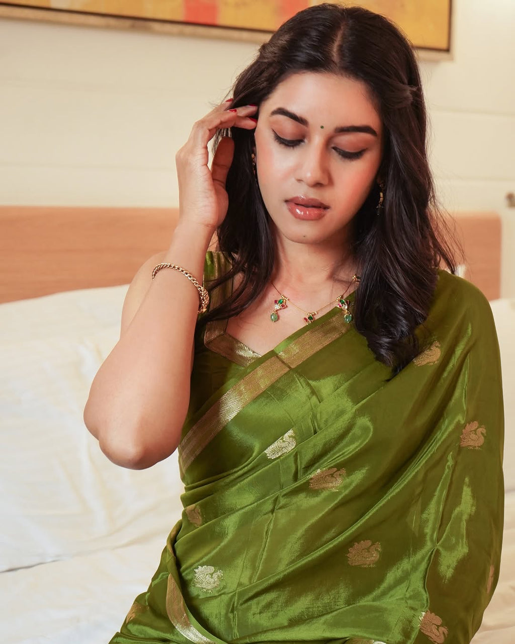 SM Pure Viscose Mysore Silk Crepe Saree with Jacquard Peacock Design
