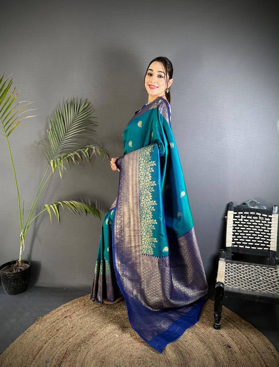 SM Premium Kanjivaram Soft Silk Saree with Copper Zari Jaal Weaving