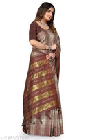 SM Women Cotton Blend Checked Saree with Solid Blouse