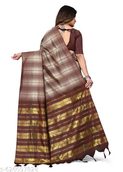 SM Women Cotton Blend Checked Saree with Solid Blouse