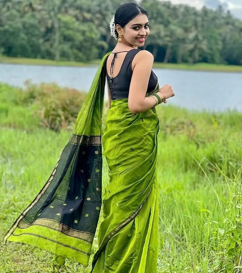 SM Soft Linen Slub Festive Saree with All-Over Jacquard Weaving